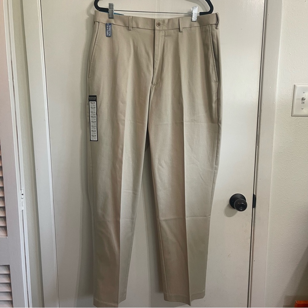 Haggar Men's Classic Fit Flat Front Tan No Iron Pants size 36/32